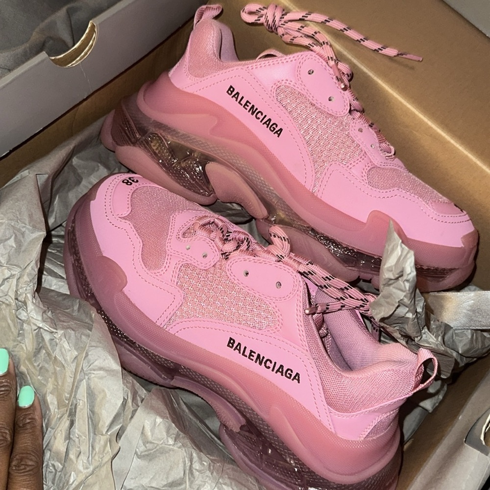 Balenciaga triple s clear sole